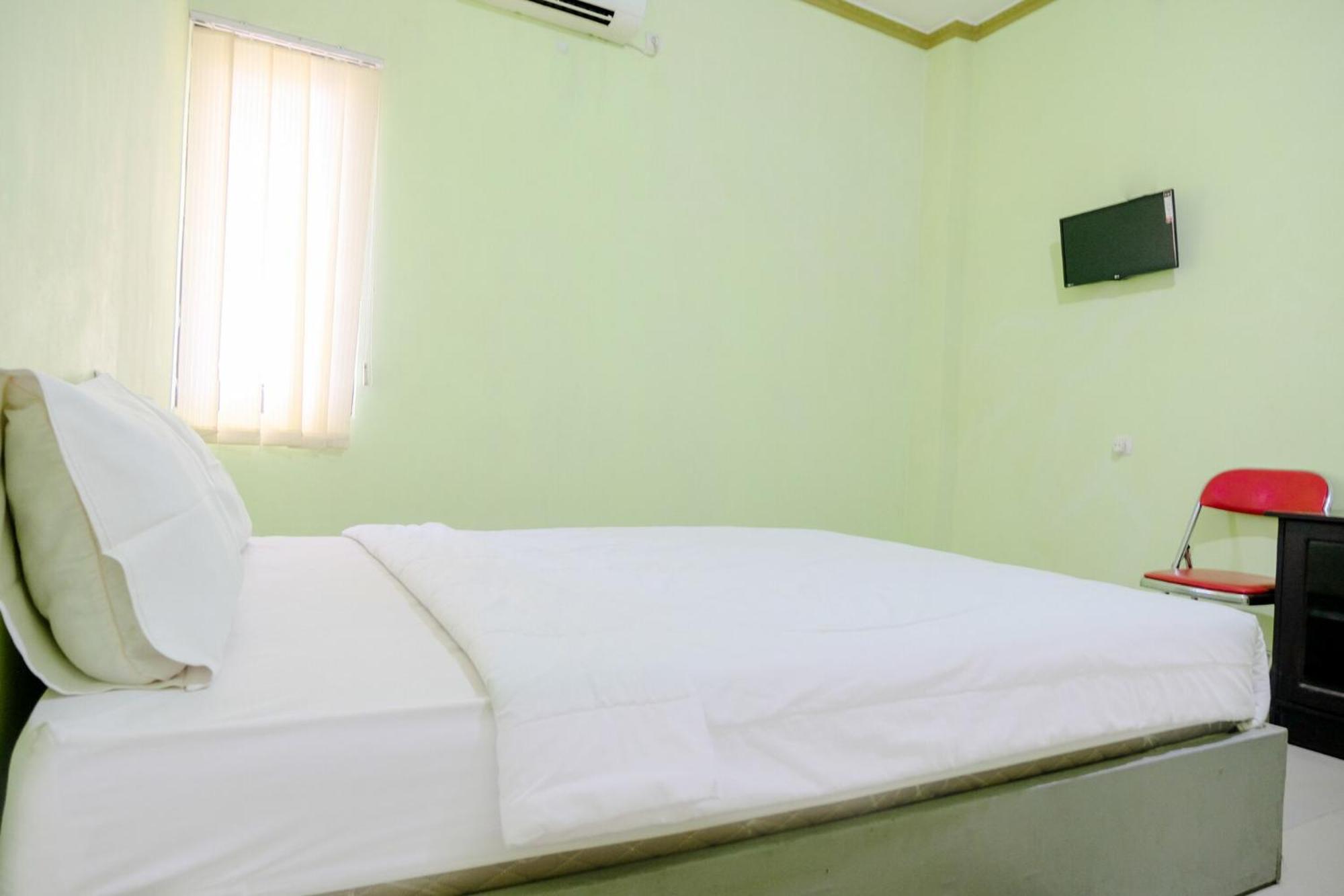 Oyo Life 2508 Alba Suites Homestay Syariah Tulungagung Buitenkant foto