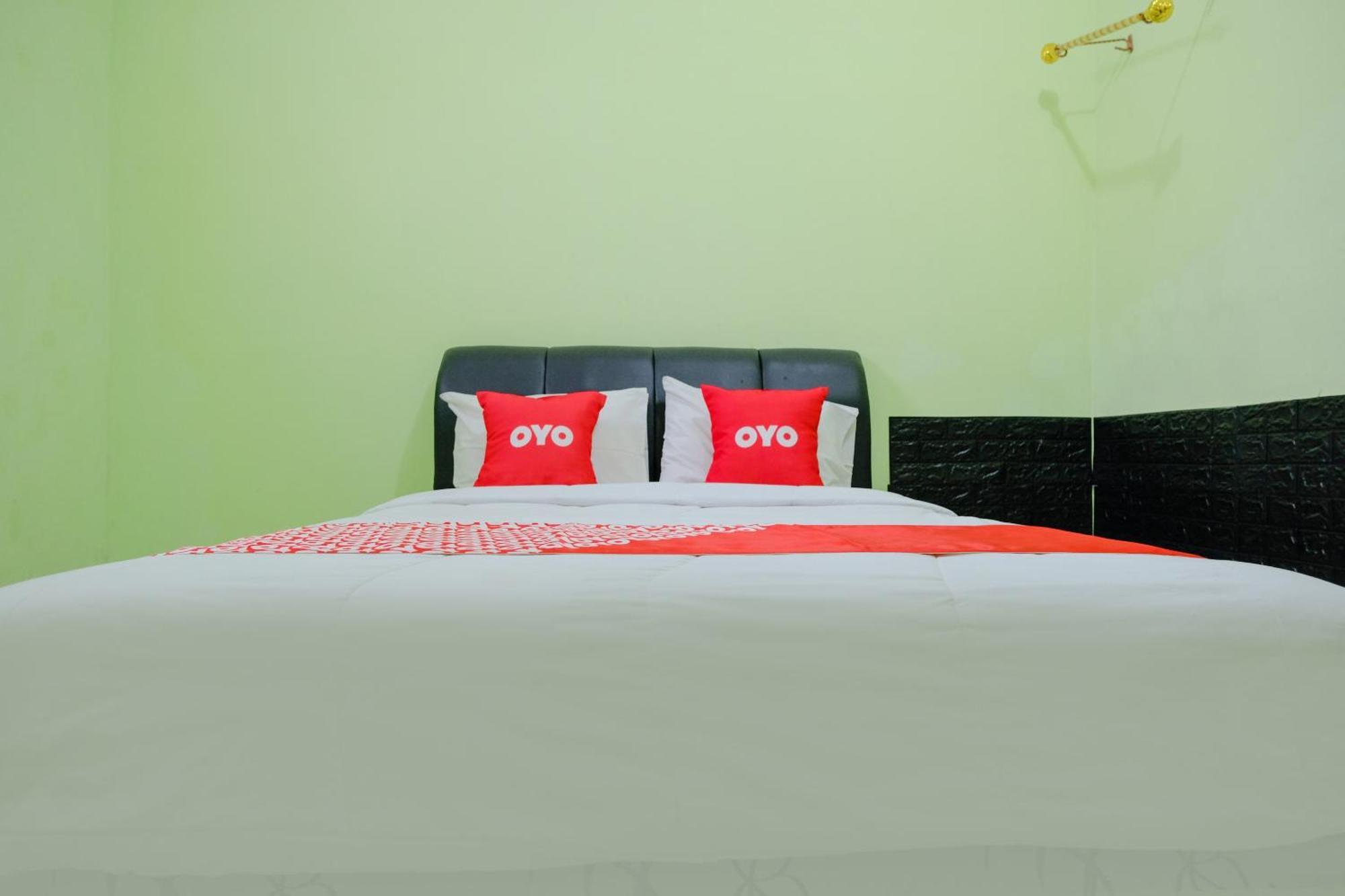 Oyo Life 2508 Alba Suites Homestay Syariah Tulungagung Buitenkant foto