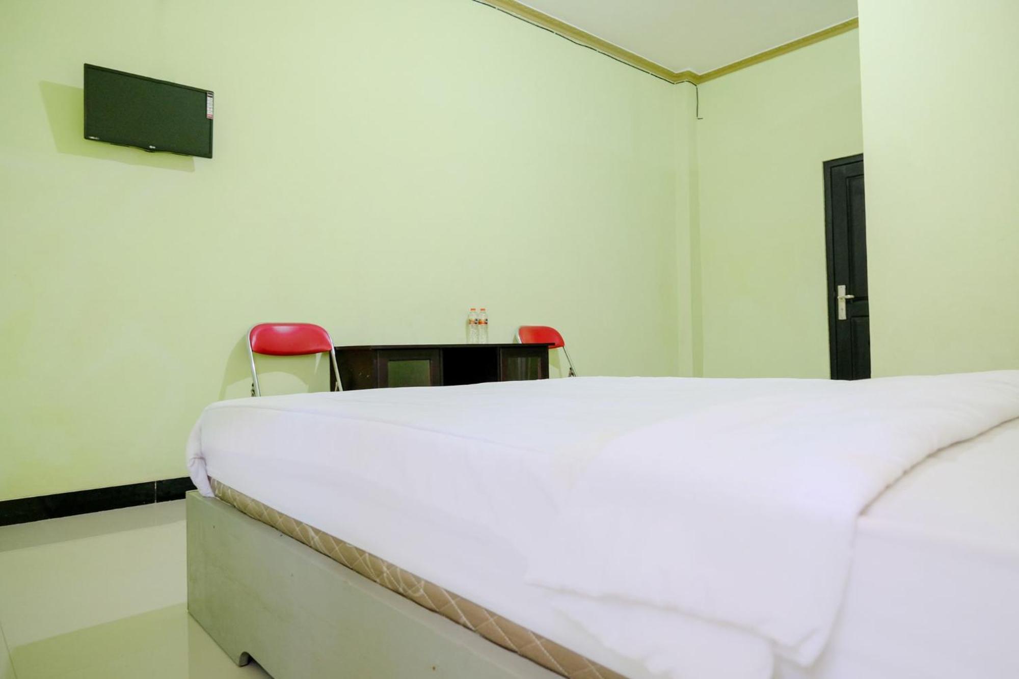 Oyo Life 2508 Alba Suites Homestay Syariah Tulungagung Buitenkant foto