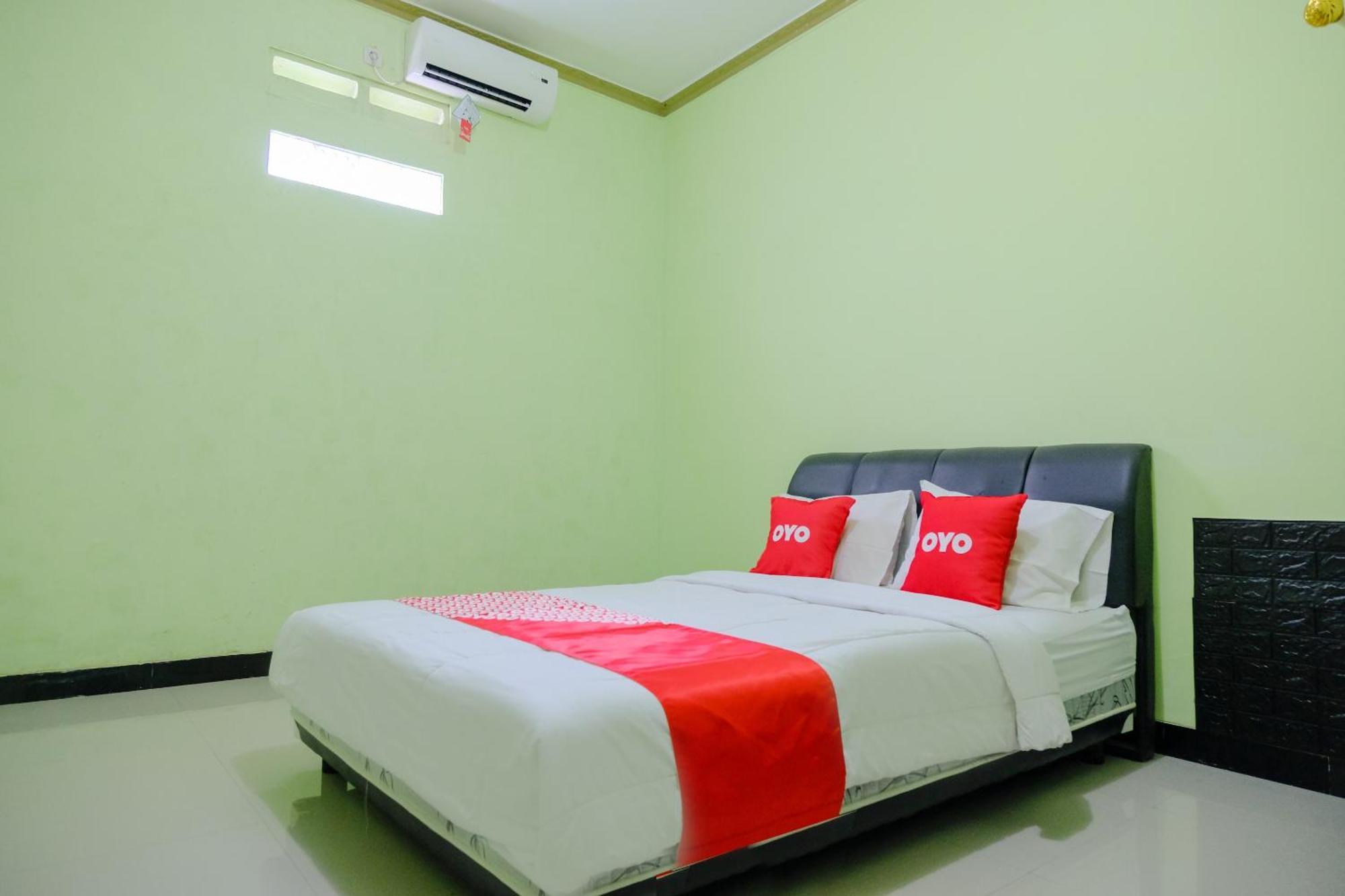 Oyo Life 2508 Alba Suites Homestay Syariah Tulungagung Buitenkant foto